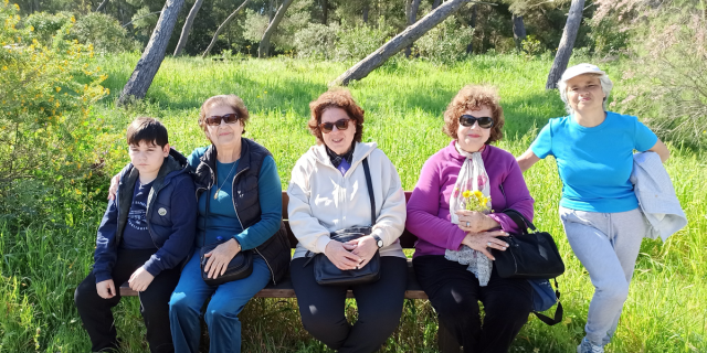 Περίπατος ευεξίας στο Κουτάβο από τα μέλη των ΚΑΠΗ για την Ημέρα Αθλητισμού