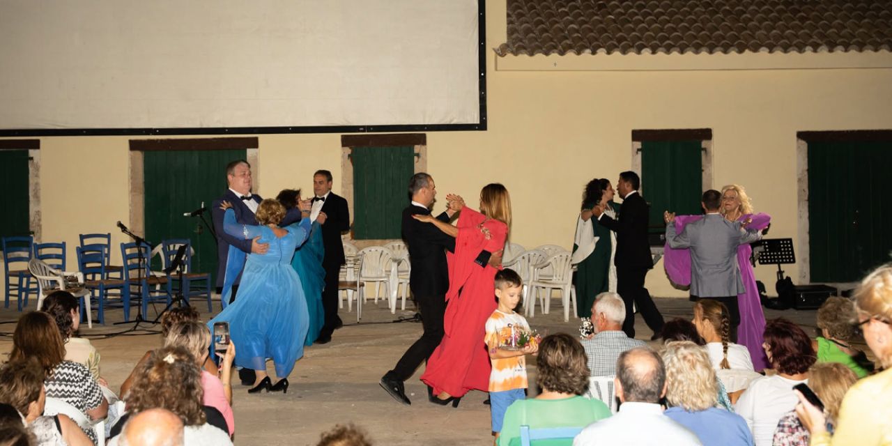 Ξεκινούν τα μαθήματα της Θεατρικής Ομάδας και της Ομάδας Ευρωπαϊκών Χορών του «Ριφόρτσο»