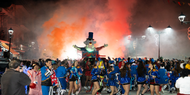 Αναδρομή στην Βραδινή Καρναβαλική Παρέλαση στο Ληξούρι: Βίντεο [2015-2025]