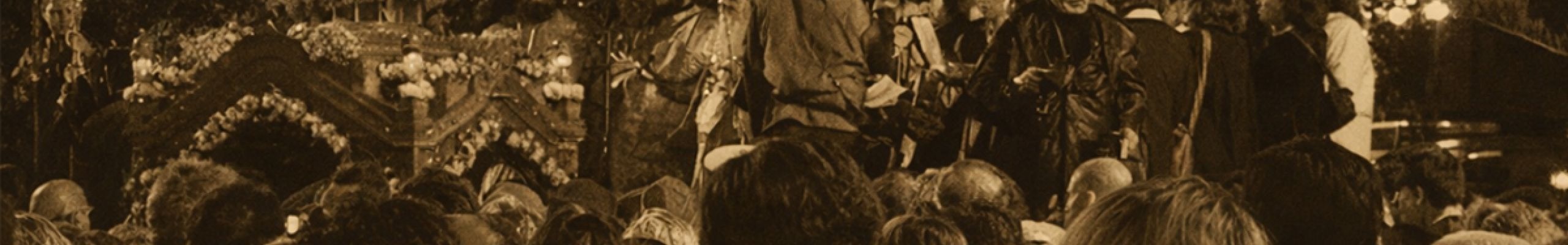 ΡΕΤΡΟ: Η περιφορά του Επιταφίου στο Αργοστόλι το 2005