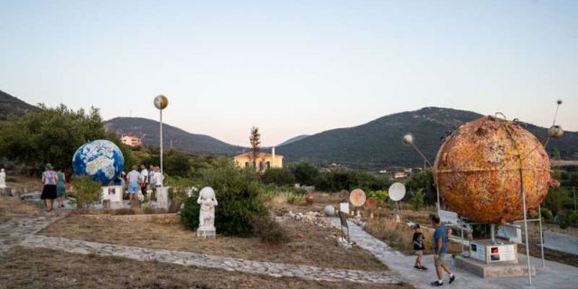 Παρουσίαση εκθεμάτων από τον κ. Διονύσιο Πετεινάτο στα Ραζάτα [03.08.2020]