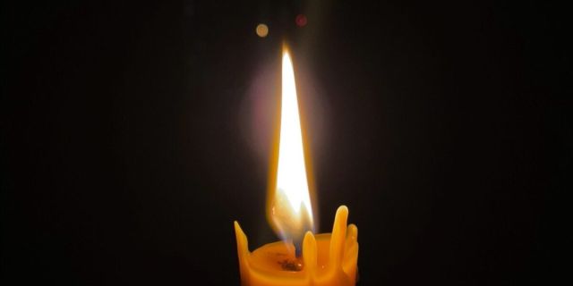 Εύβοια: Το Άγιο Φως έσβησε λίγο πριν φτάσει στους πιστούς