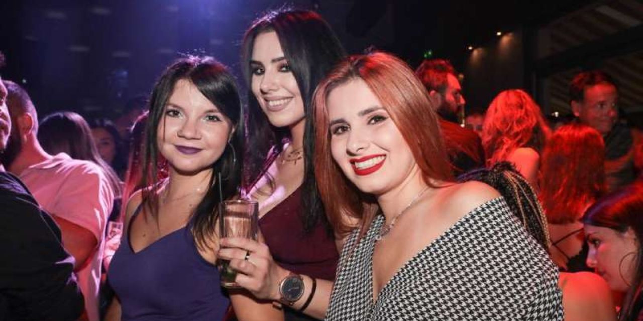 Σάββατo βράδυ @ BEE’S KNEES [19.10.2019]