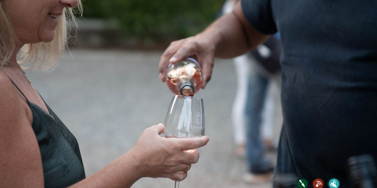 Kefalonia Winemakers : «DRINK PINK» εκδήλωση με το Ροζέ κρασί του καλοκαιριού @Νάπιερ [06.08.2022]