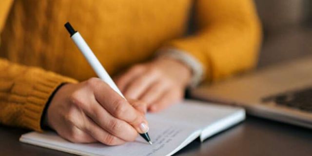 Η γραφή με το χέρι δημιουργεί βαθύτερη γνώση και πιο ολοκληρωμένη μάθηση