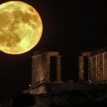 Αντίστροφη μέτρηση για την πανσέληνο του Αυγούστου: Πότε θα φωτίσει τον ουρανό το «φεγγάρι του Οξύρρυγχου»
