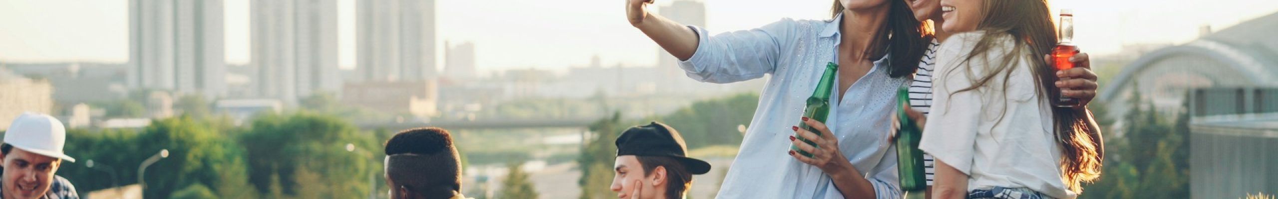 Σε ποια ηλικία «κρύβεται» η ευτυχία;