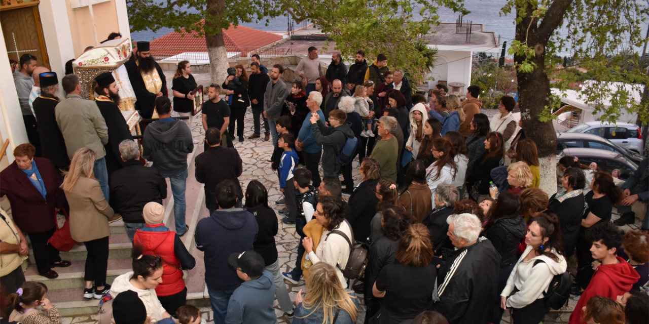Με κατάνυξη η μεταφορά της Παναγίας των Σισσίων στα Βλαχάτα