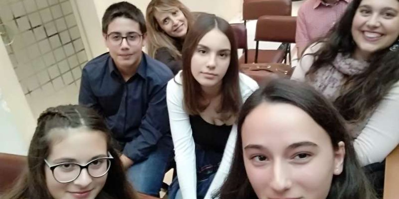Βράβευση 2ου Γυμνασίου Αργοστολίου από Αδελφότητα Κεφαλλήνων & Ιθακισίων Πειραιά