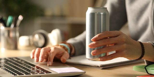 «Ενεργειακά ποτά: Κρυφή απειλή ή σύμμαχος ενέργειας;”