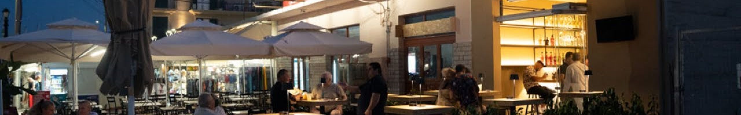 Ypsilon: Το νέο στέκι του Αργοστολίου για ποτό με άποψη