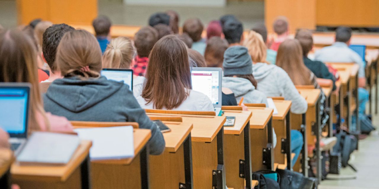Διαγράφονται 280.000 «αιώνιοι» φοιτητές – 35.000 ζήτησαν παράταση σπουδών