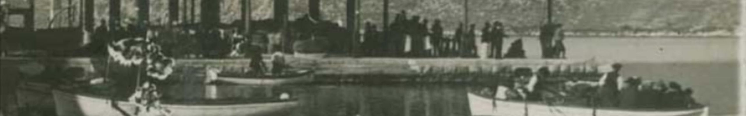 Ρετρό: Μια προπολεμική όμορφη φωτογραφία επιβατών στις βάρκες του Αργοστολιού