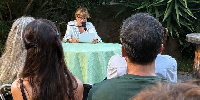 Alliance Française Αργοστολίου: Μια σημαντική συζήτηση για την αξία των διακοπών στη ζωή μας