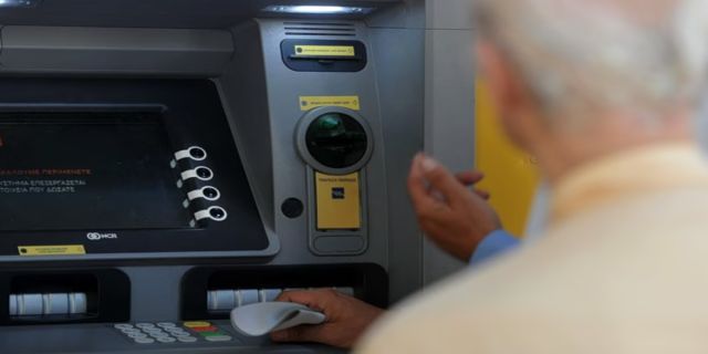Συντάξεις: Αντίστροφη μέτρηση για τις πληρωμές