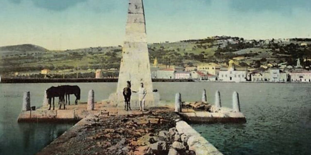 Κολώνα της γέφυρας Αργοστόλι (1900)