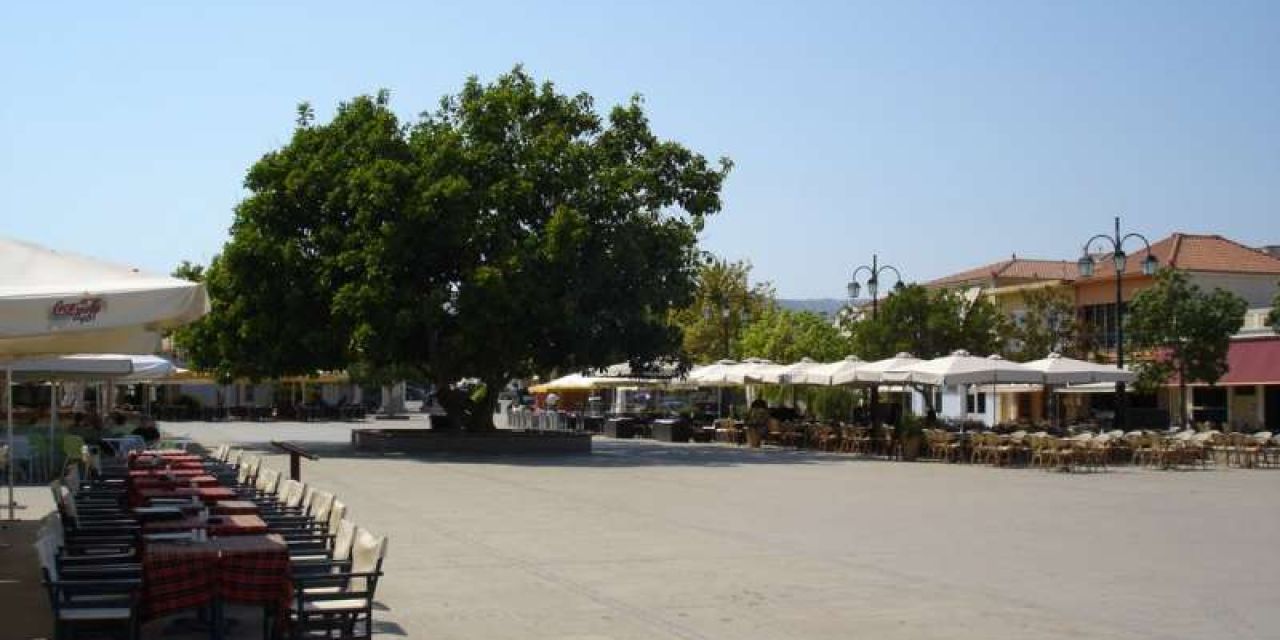 Αποκατάσταση και ενεργειακή αναβάθμιση κοινοχρήστων χώρων πόλεως Ληξουρίου στην Κεφαλονιά. Την ένταξη του έργου στο ΕΣΠΑ υπέγραψε η  Περιφερειάρχης Ιονίων Νήσων