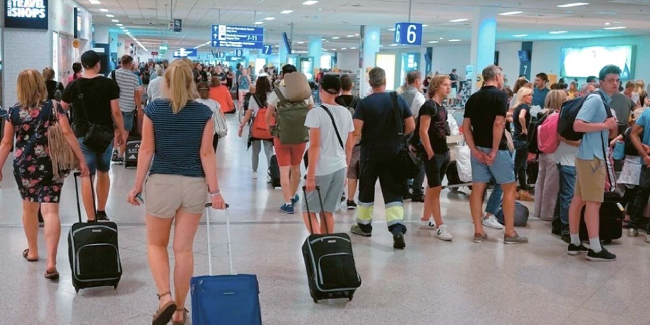Τέλος οι παλιές ταυτότητες για τα ταξίδια στο εξωτερικό από τις 3/8, τι ισχύει για τη διορία του 2027