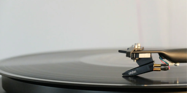 Η Sony αφαιρεί 135.000 «deepfakes» με μουσική των καλλιτεχνών της