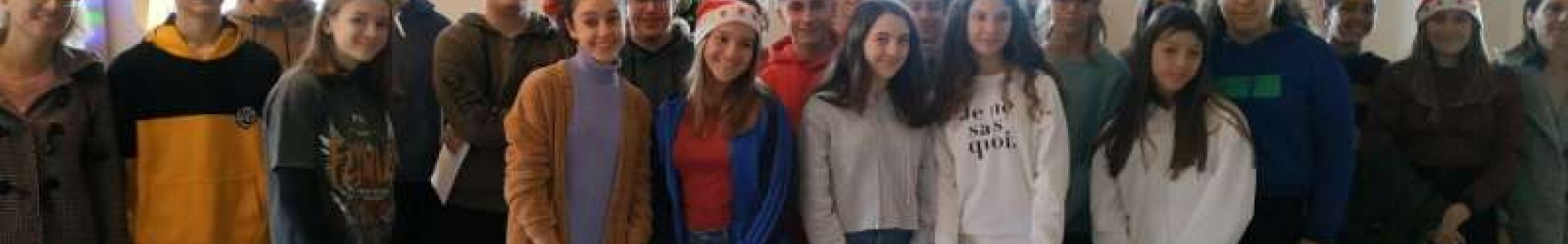 Επίσκεψη των μαθητών του 2ου Γυμνασίου Αργοστολίου στο Δημοτικό Γηροκομείο Αργοστολίου