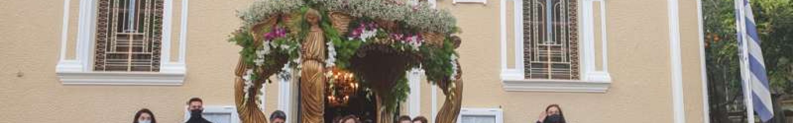 Αργοστόλι: Η περιφορά του Επιταφίου στον προαύλιο χώρο του Ι.Ν. Αγίου Σπυρίδωνος [30.02.2021]