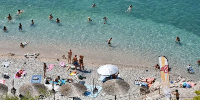 Καύσωνας: Πού η θερμοκρασία ξεπέρασε και τους 41 βαθμούς Κελσίου- Παρασκευή υποχωρεί η αφόρητη ζέστη