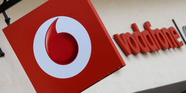 Vodafone: Το δίκτυο κινητής θα συνδεθεί με τους δορυφόρους της Amazon