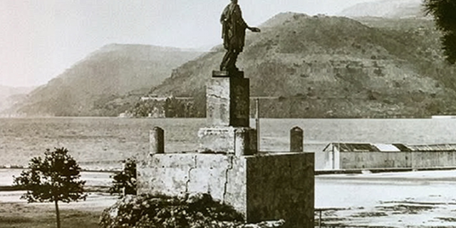 Παύλου Προσαλέντη, Ο ανδριάντας του Μαίτλαντ στο Αργοστόλι
