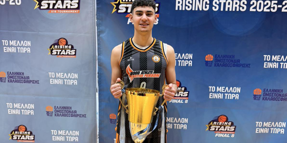 Επιστροφή στην κορυφή για τον Νίκο Παπαδάτο