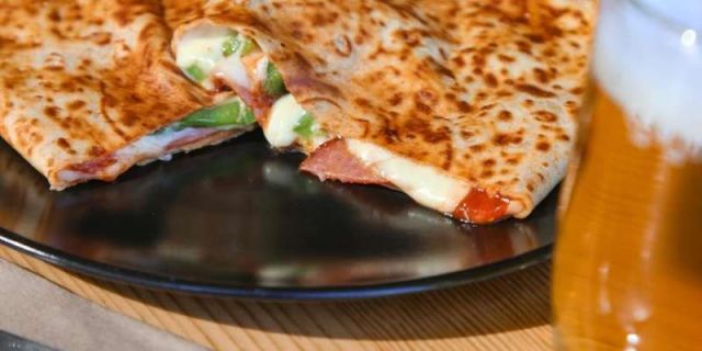 Κρέπα pizza από την Crepaland