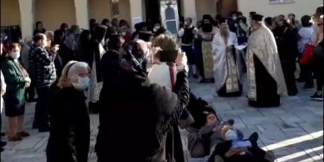 Η συγκλονιστική μεταφορά του Σκηνώματος του Αγίου Γερασίμου από το μοναστήρι στην Εκκλησία