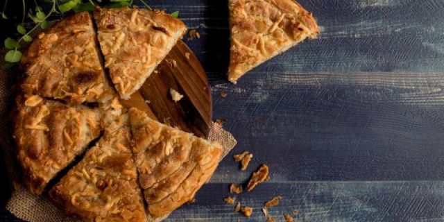Νηστίστιμη πατατόπιτα με μυρωδικά -Η πανεύκολη συνταγή που πρέπει να δοκιμάσεις σήμερα