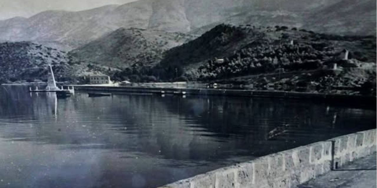 Ρετρό: Δείτε δύο πολύ παλιές φωτογραφίες του Αργοστολίου!