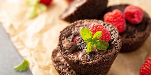 Συνταγή για μπουκίτσες brownies με ρευστή σοκολάτα!