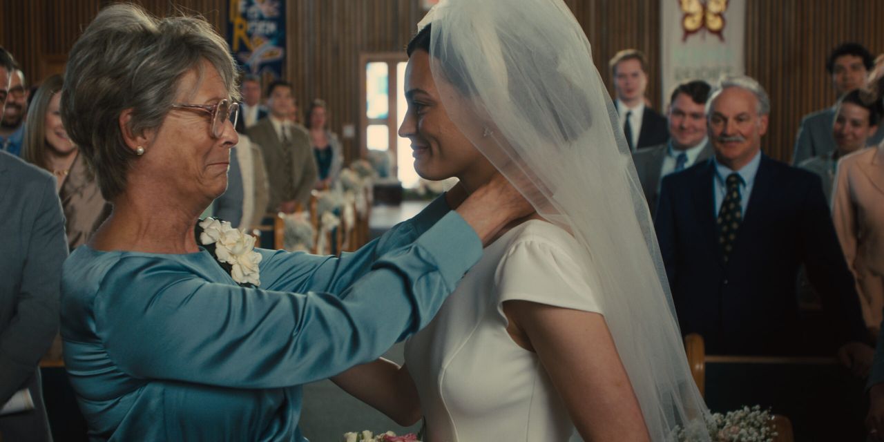 Η νέα ταινία με την Emma Mackey και την Jamie Lee Curtis, έρχεται στο Disney+ και σου θυμίζει ότι η αγάπη δεν είναι ποτέ απλή