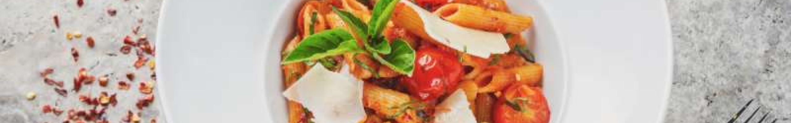 Συνταγή για πένες με πέστο λιαστής ντομάτας