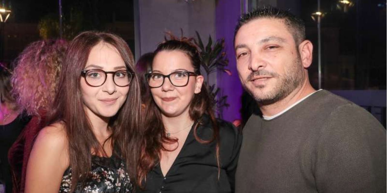 Σάββατο βράδυ @ BEE’S KNEES [16.11.2019]