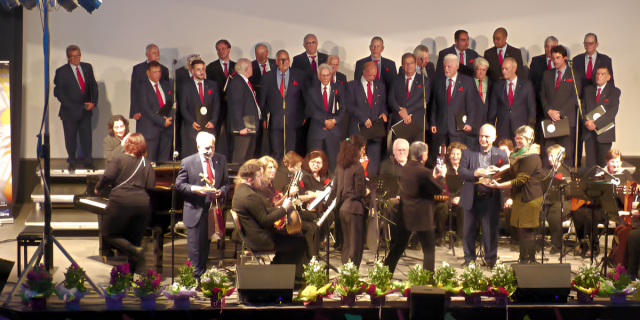 Μεγάλη επιτυχία και θερμό χειροκρότημα για τη Χορωδία Αργοστολίου