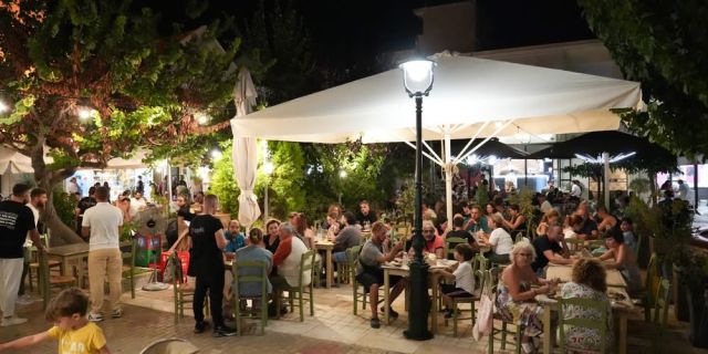 Το κατάτημα Paprika grill house αναζητά προσωπικό