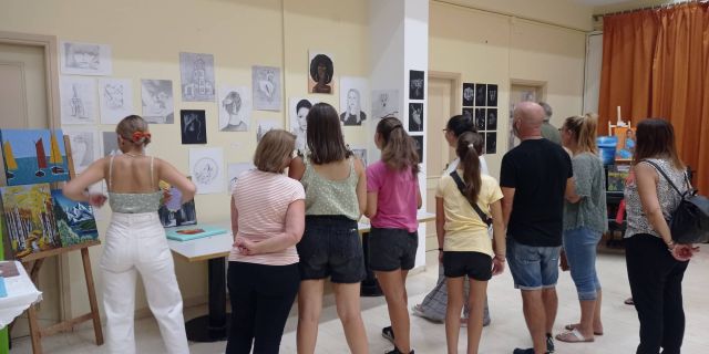 Με μεγάλη επιτυχία πραγματοποιήθηκε η έκθεση ζωγραφικής του εικαστικού εργαστηρίου Πόρου στο Πολιτιστικό Κέντρο Πόρου!