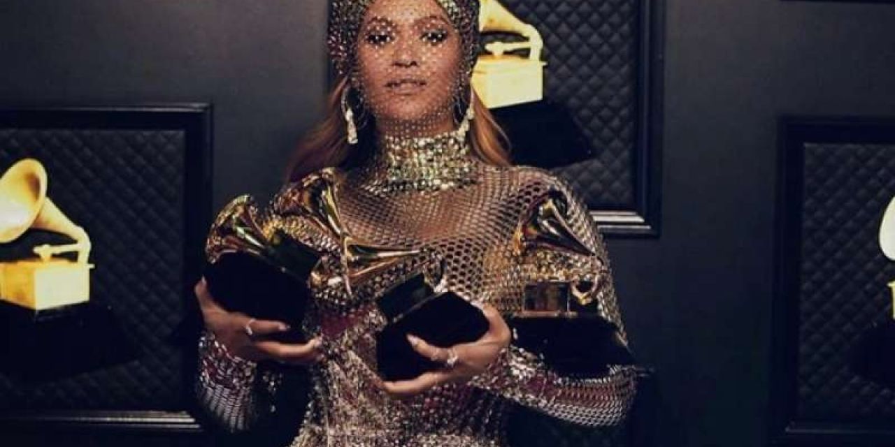 Beyoncé: Η ιστορική νίκη στα Grammy σε σπάνιες φωτογραφίες