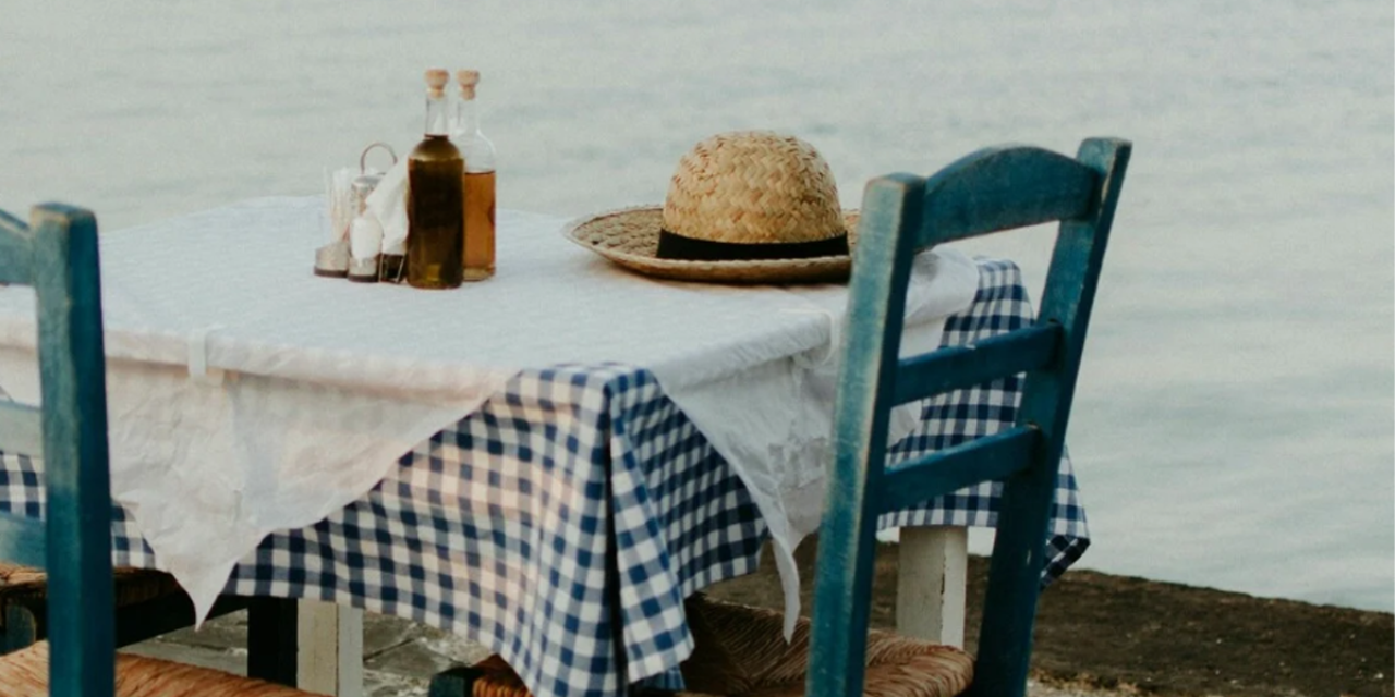 Taste Atlas: Η «μη αναμενόμενη» ελληνική συνταγή με κοτόπουλο που εντάσσει στα καλύτερα πιάτα του κόσμου
