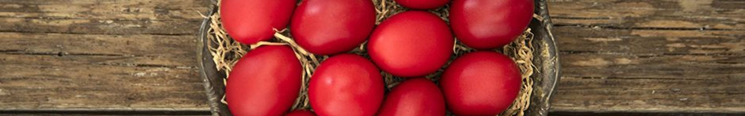 Tips για τέλεια κόκκινα πασχαλινά αυγά