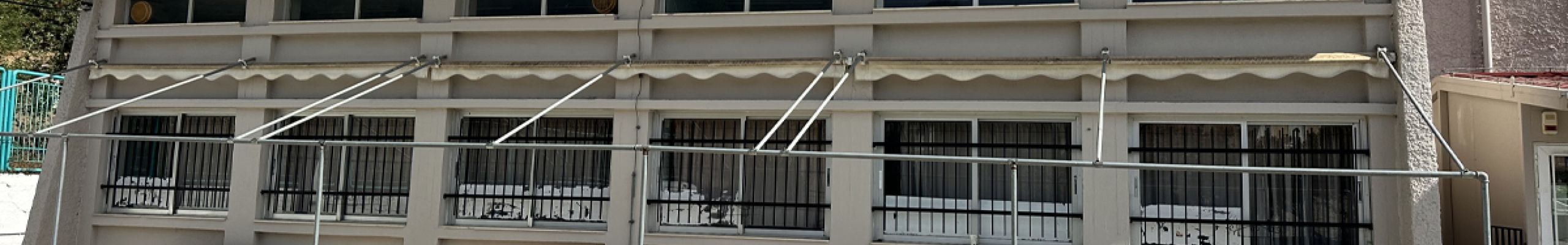 Εργασίες ανακατασκευής της στέγης του σχολικού συγκροτήματος Πάστρας
