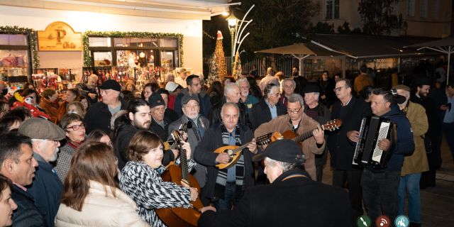 Παραμονή Χριστουγέννων: Απογευματινή βόλτα στο Αργοστόλι [24.12.2022]