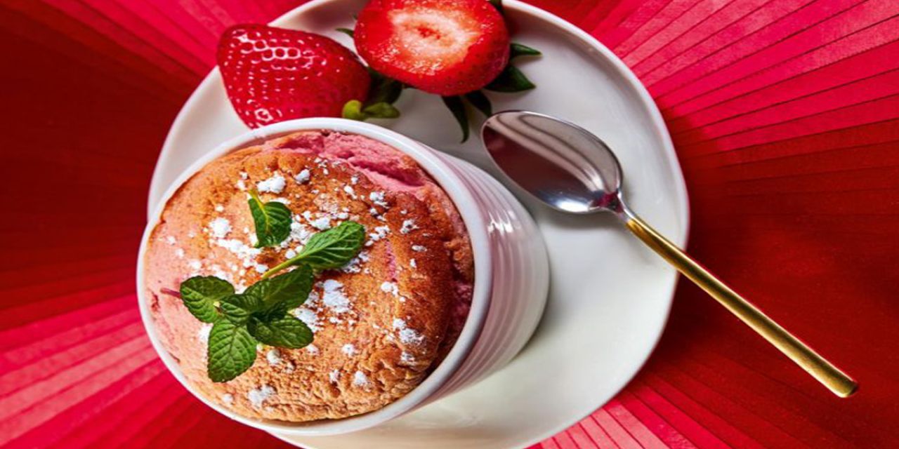 Συνατή για σουφλέ φράουλας