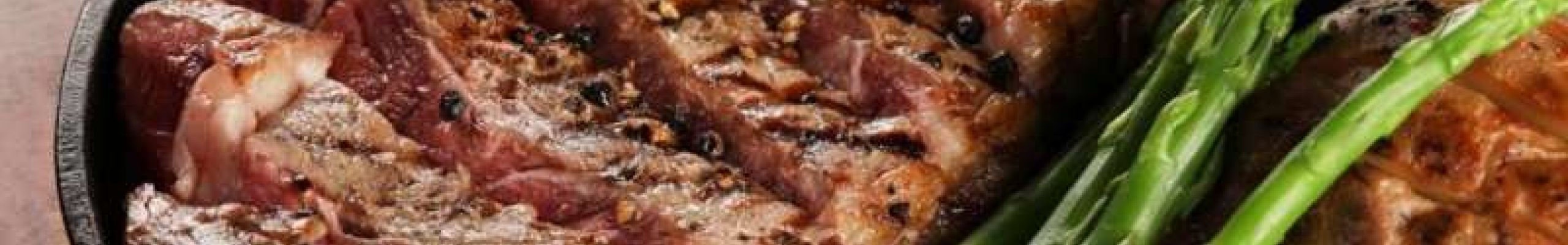 Η πανεύκολη τεχνική για να φτιάξεις την τέλεια μπριζόλα – Καλοψημένη απ’έξω, ζουμερή μέσα, λιώνει στο στόμα