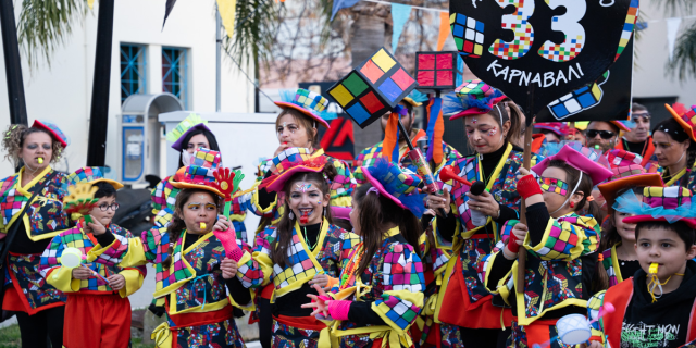 Αναδρομή στην Βραδινή Καρναβαλική Παρέλαση στο Αργοστόλι: Βίντεο [2016-2025]