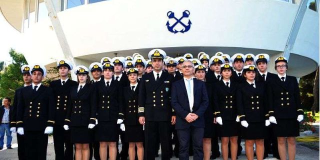 Η Κοπή της Πρωτοχρονιάτικης Πίτας Α.Ε.Ν. Ιονίων Νήσων και Ναυτικού Συλλόγου