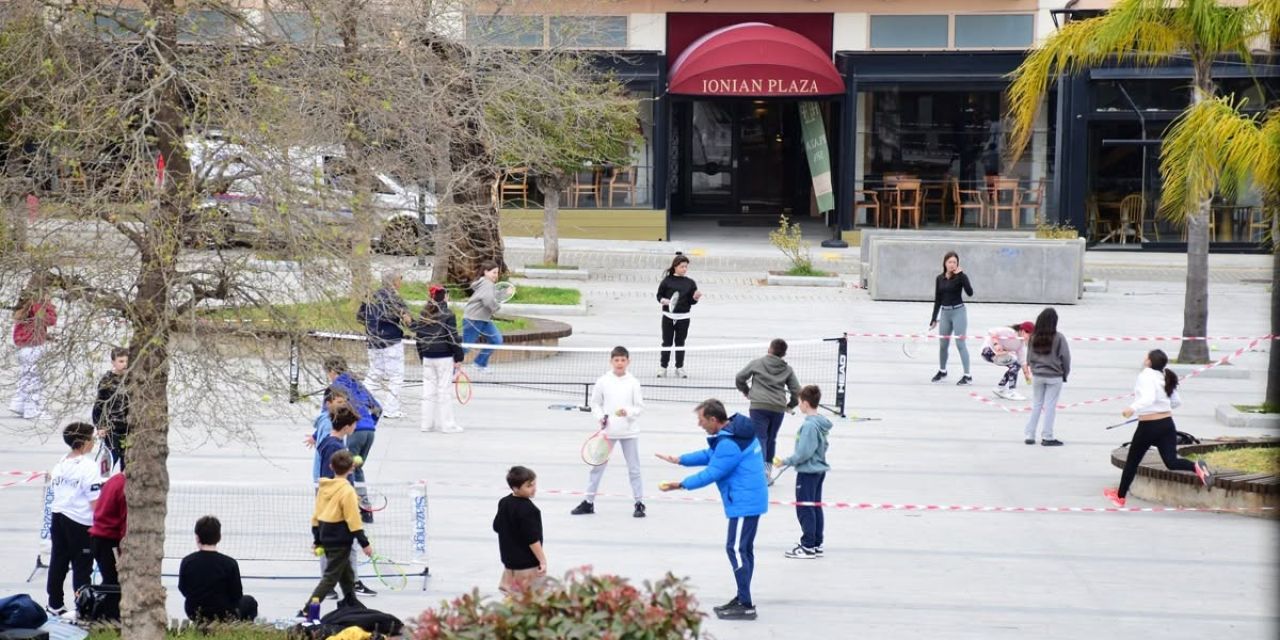 Street Tennis στο Αργοστόλι: Μια γιορτή αθλητισμού για τους μαθητές